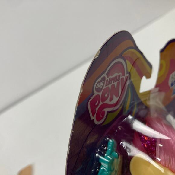 My Little Pony G4 Fluttershy Rainbow Power Brushable Neon MLP Hasbro Figure - Picture 6 of 6